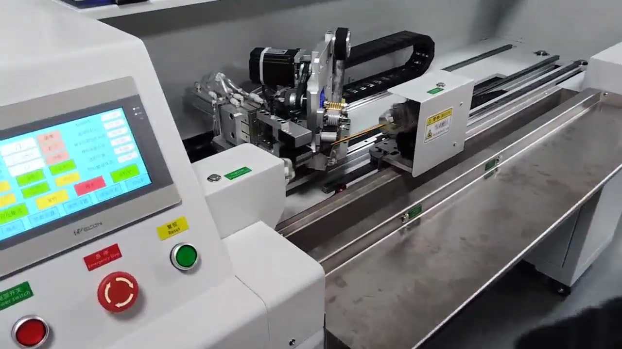 Machine à enrubanner automatique pour fils courts avec adhésif sur queue de fil - Enrubannage précis des fils courts
