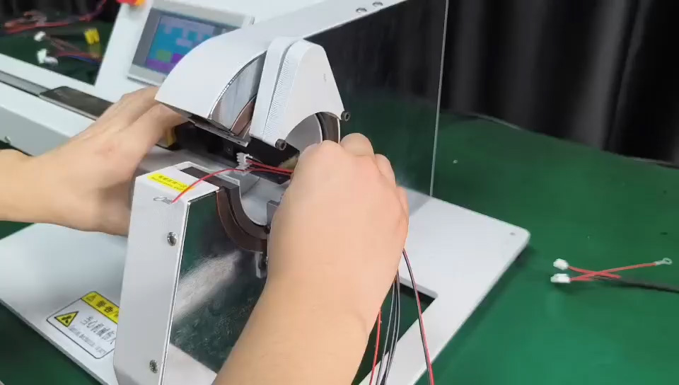 Machine d'enrobage multi-branches à ruban adhésif - Enroulement simultané pour plusieurs faisceaux