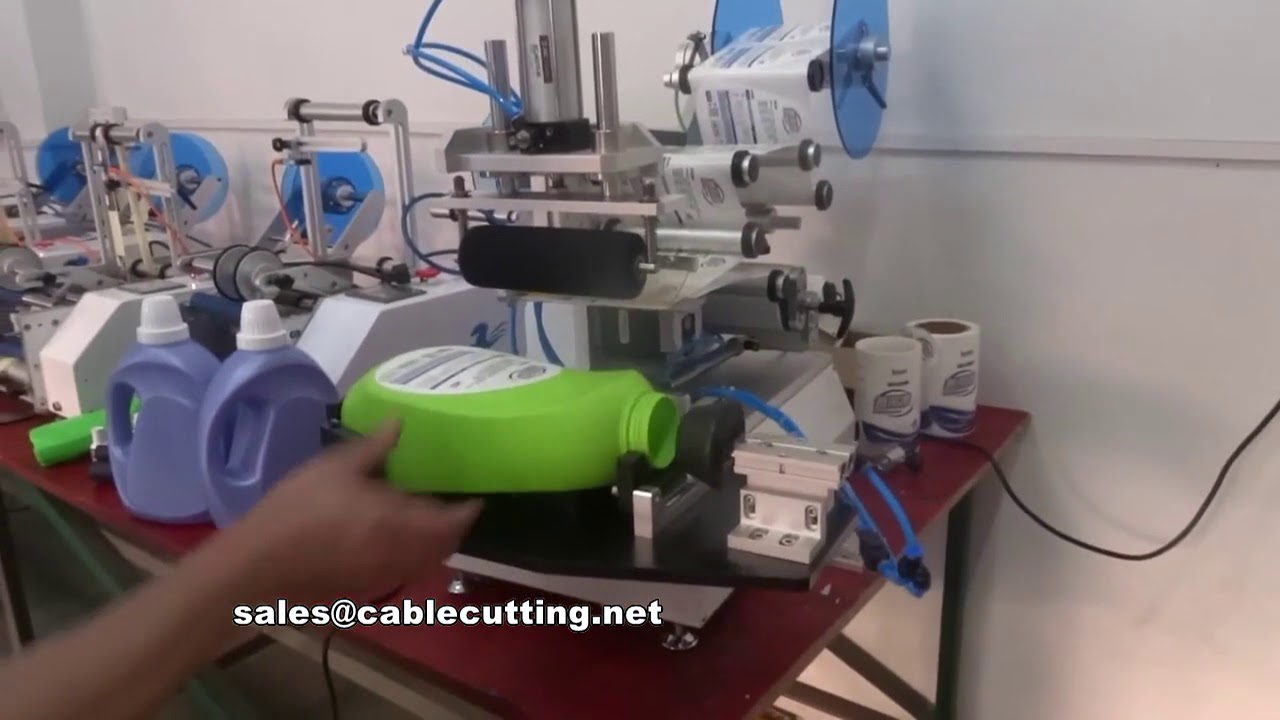 Étiqueteuse automatique pour bouteilles plates de liquide vaisselle et shampoing PE