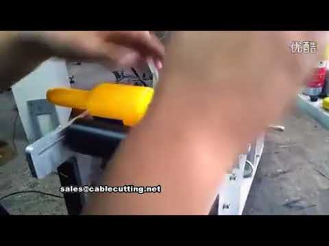Machine d'étiquetage manuelle pour bouteilles rondes – Vidéo pratique