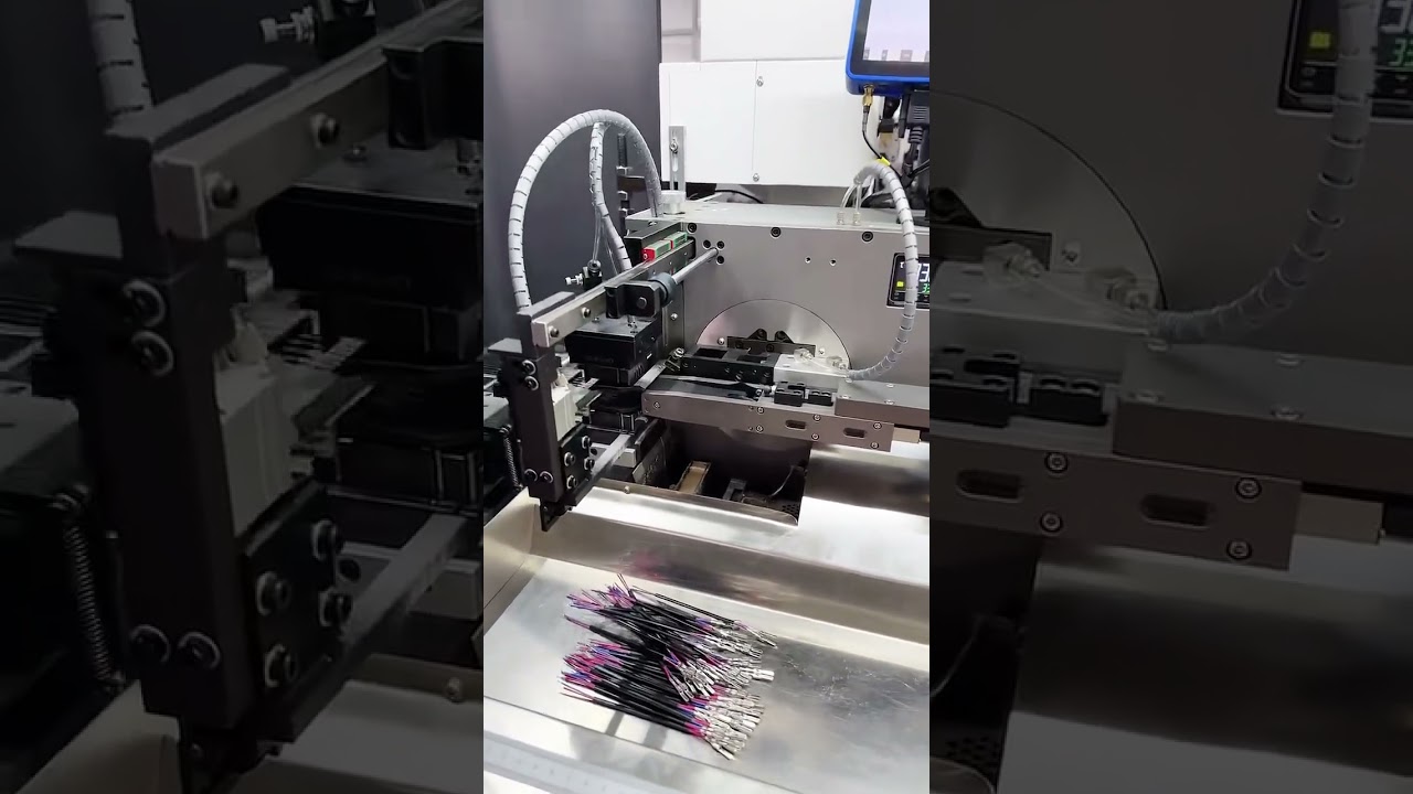 Machine entièrement automatique de coupe, dénudage, étamage et sertissage de câbles | #usine #machine