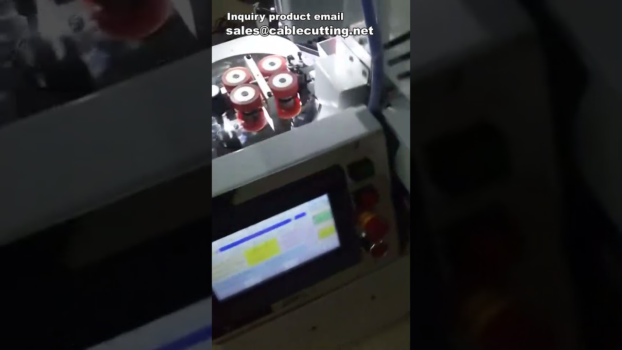 Machine à sertir automatique : sertissage de cosses et de fils efficace