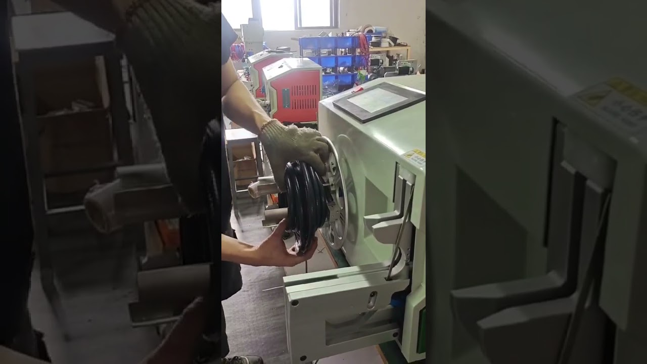 Bobineuse et Ligatureuse Haut Débit - Efficace et Réglable pour Usine Automatisée