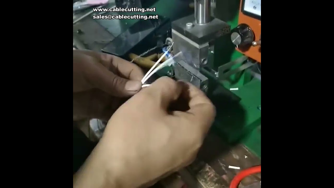 Machine à dénuder numérique 300 pour câbles d'écouteurs, USB et câbles nylon tressés blindés haute température
