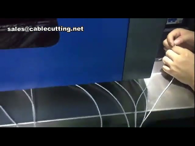 Machine à souder les fiches de casque et câbles d'écouteurs - Fabrication automatisée