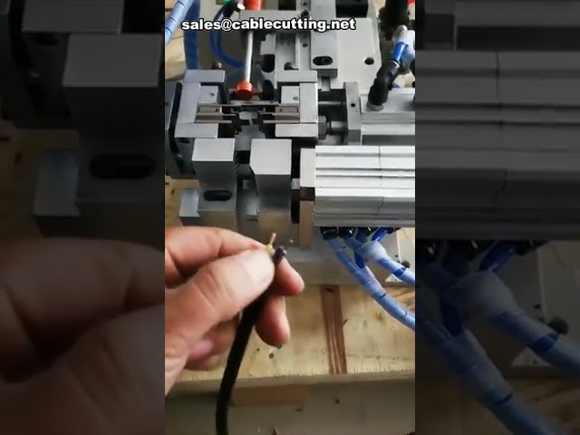Machine pneumatique multifonction de coupe et dénudage de fil - Performances industrielles