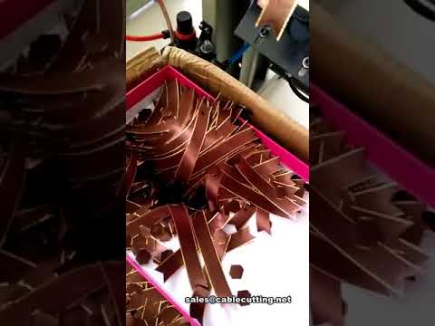 Machine de découpe ultrasonique de ruban : coupe d'angle en queue d'aronde précise