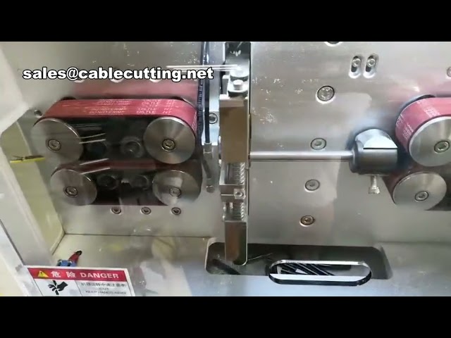 Machine de dénudage de câbles d'alimentation interne et externe - Haute précision et vitesse
