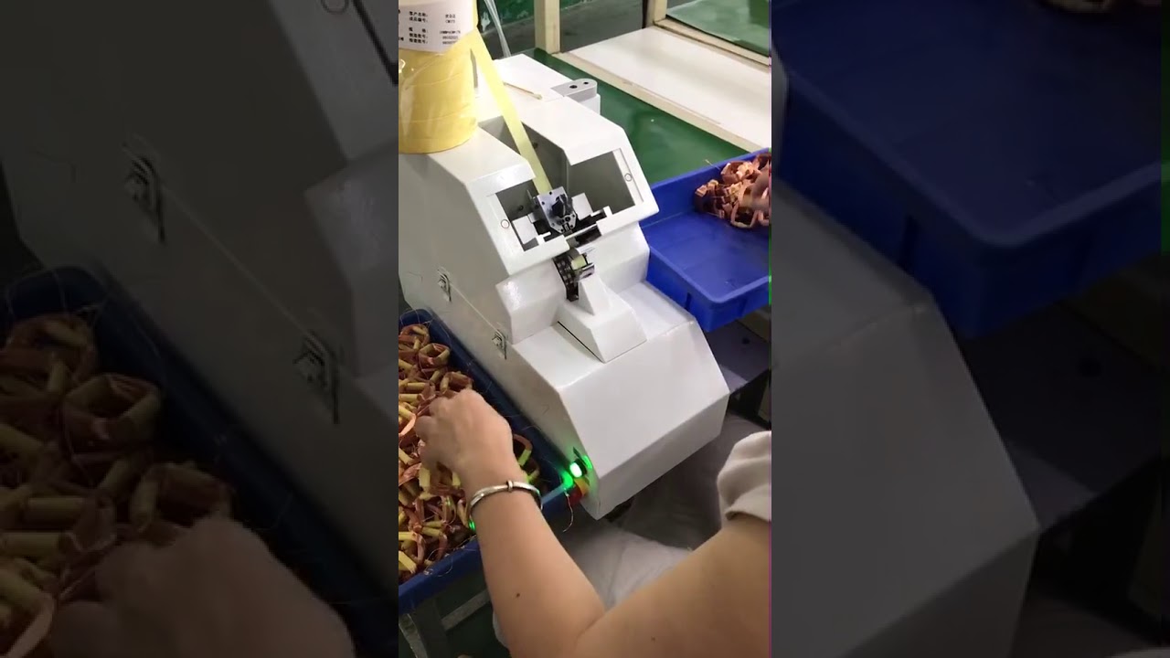 Machine à ruban adhésif pour bobines de fil WPM 75