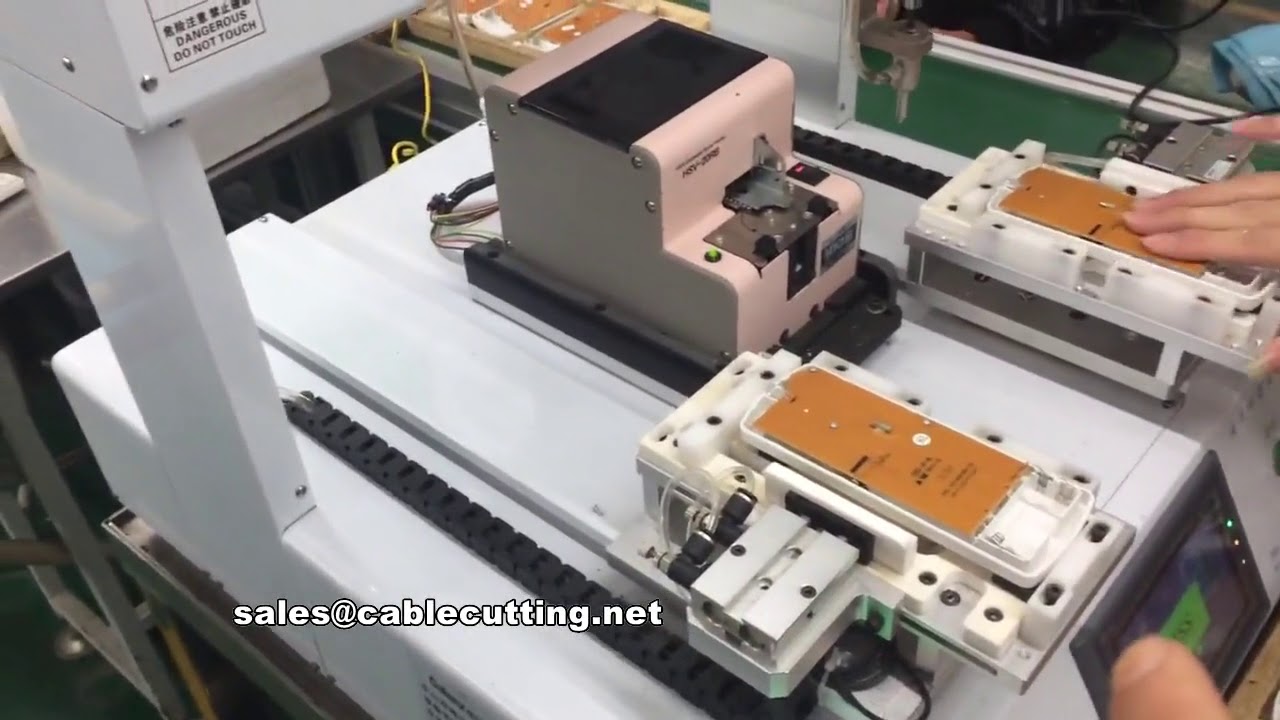Machine à visser automatique Glanz pour assemblage de télécommandes