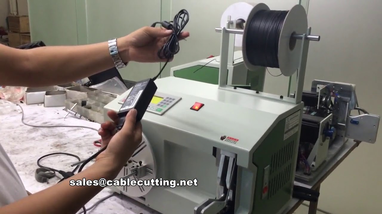 Machine à tordre et bobiner les câbles en acier – Automatisation industrielle performante