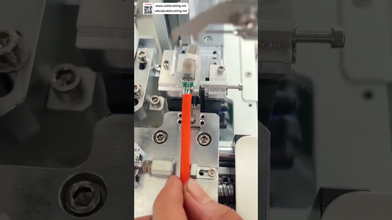 Machine à dénuder et souder – Version courte : outil automatisé de précision pour l'étamage et le soudage