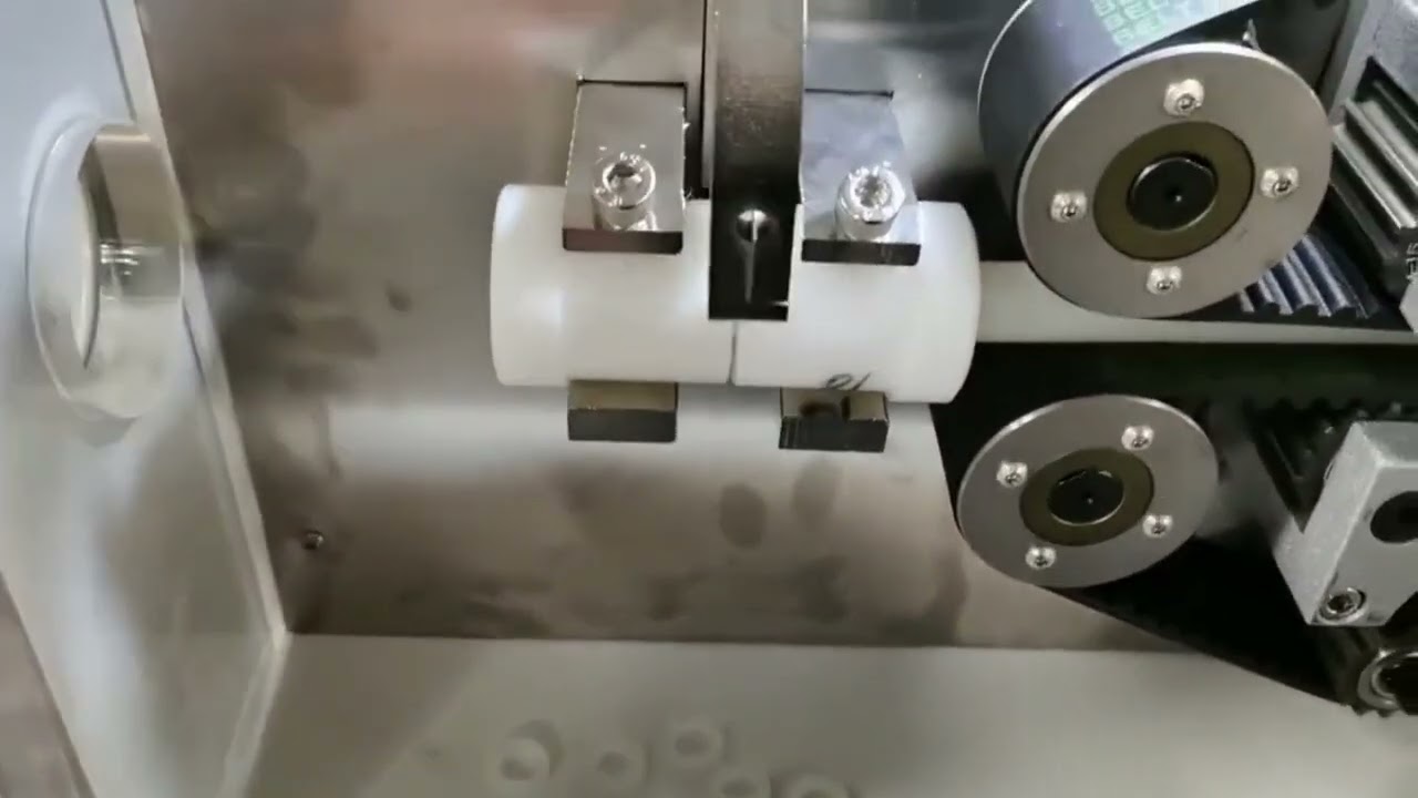 Machine de découpe de tubes entièrement automatique et informatisée - Découpe rapide et précise