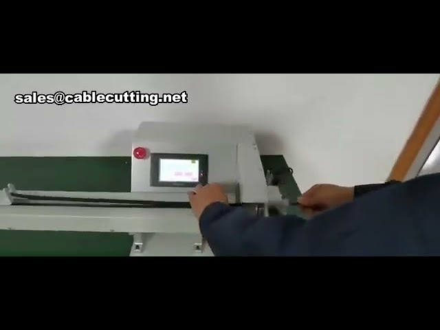 Machine à ruban pour faisceaux de câbles – Dispositif de traction performant