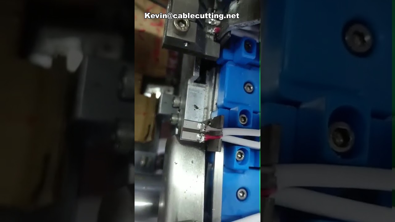 Machine automatique de soudage de connecteur USB 2 broches - Fabrication de câbles de données