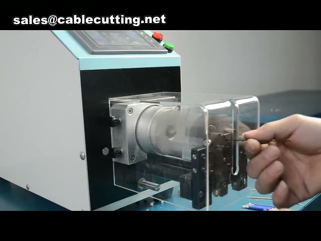 Machine à dénuder automatique | Dénudeuse et coupeuse de câbles industrielle