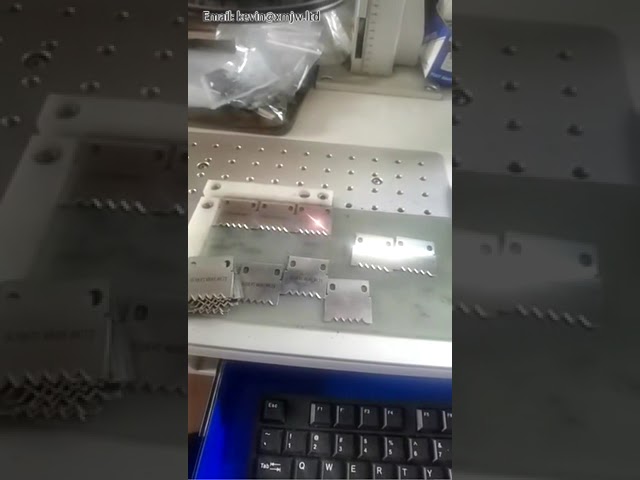 Lames et matrices en acier rapide pour dénudeuse automatique de câbles - Lot de 2