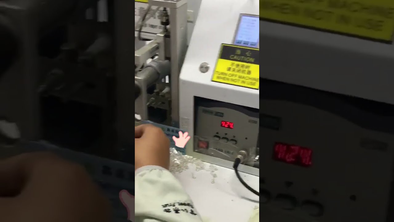 Machine à souder semi-automatique : équipement d'usine performant #usine #machine #outils