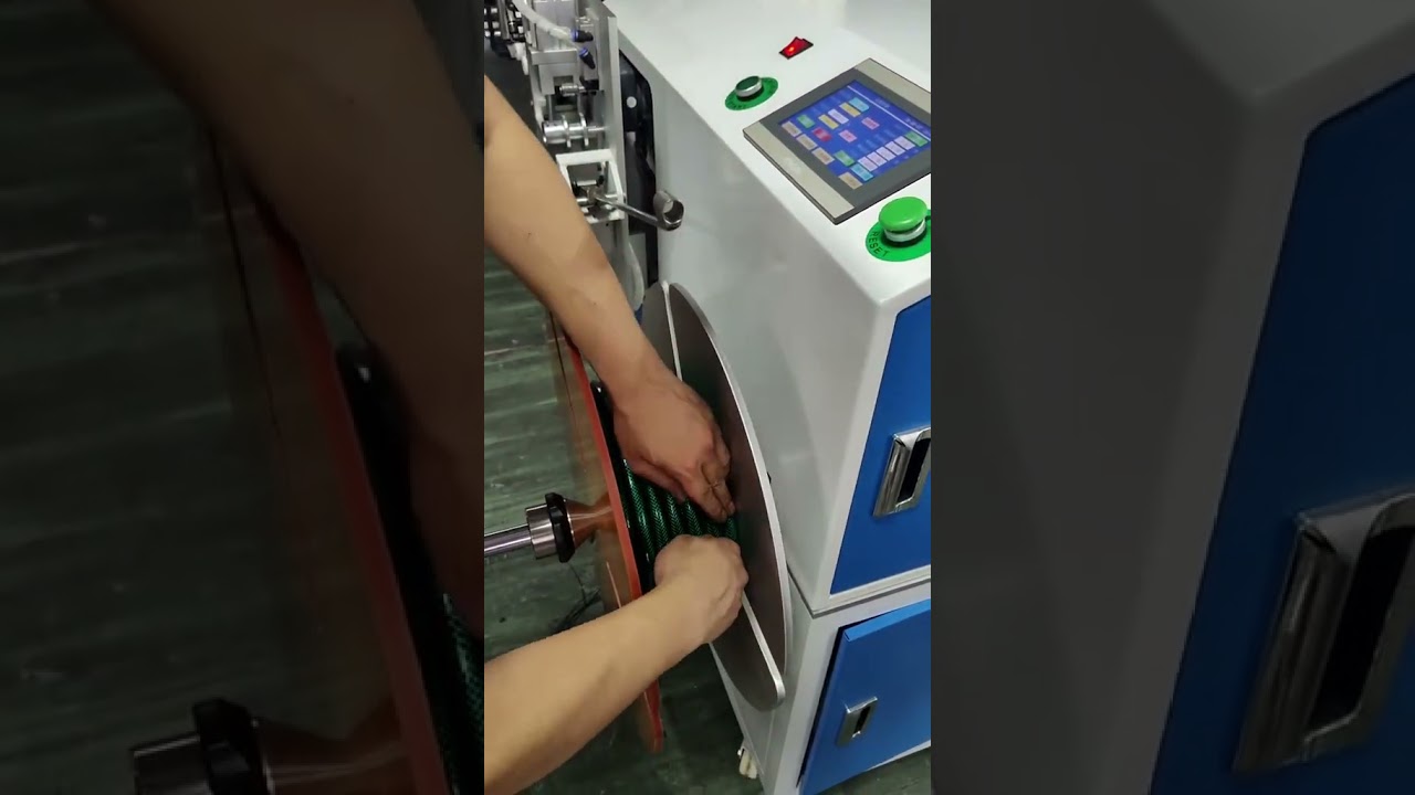 Bobinage précis et ordonné des tuyaux d'eau avec vitesse réglable et tri automatique #usine #machine