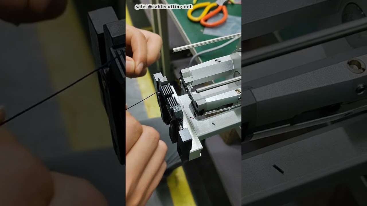 Machine à dénuder les câbles coaxiaux 34AWG, 3 couches - Démonstration #usine #machine