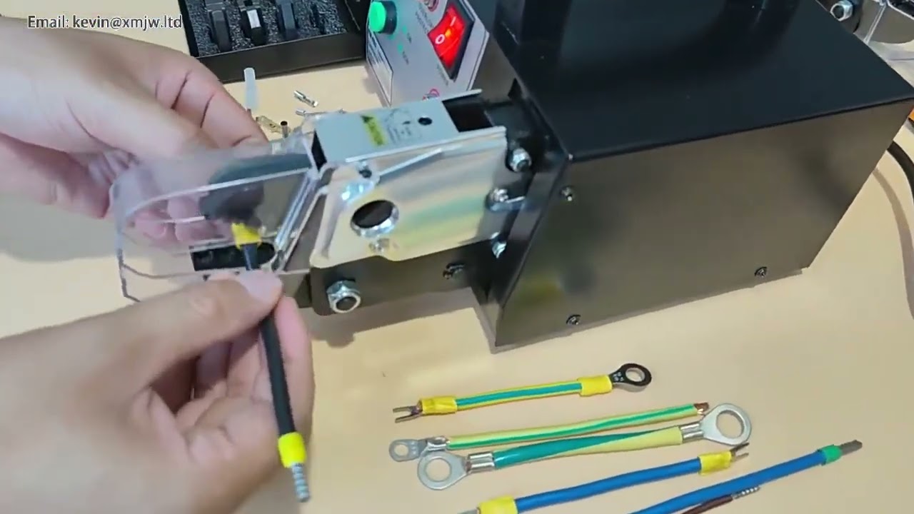 Machine à sertir électrique EM6B2 pour cosses libres 0.25-16mm² - Sertissage précis des câbles