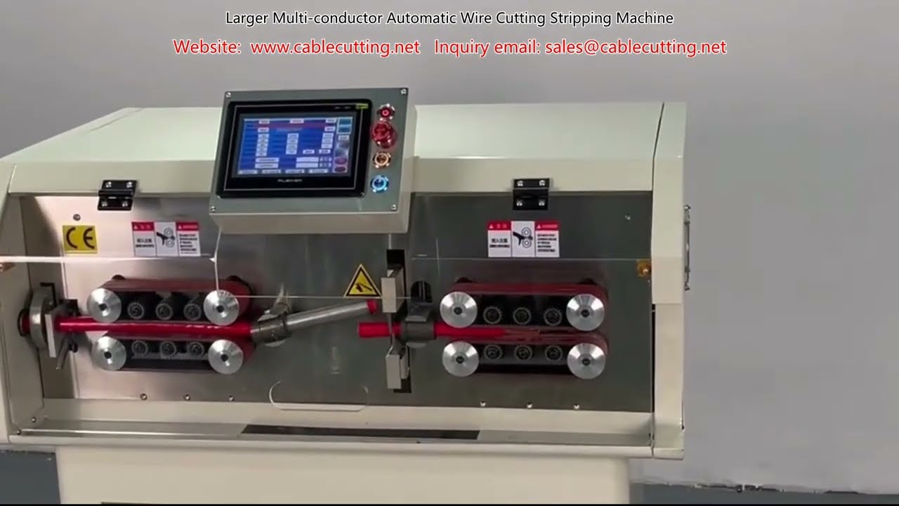 Machine automatique de coupe et dénudage de fils multiconducteurs de grande capacité