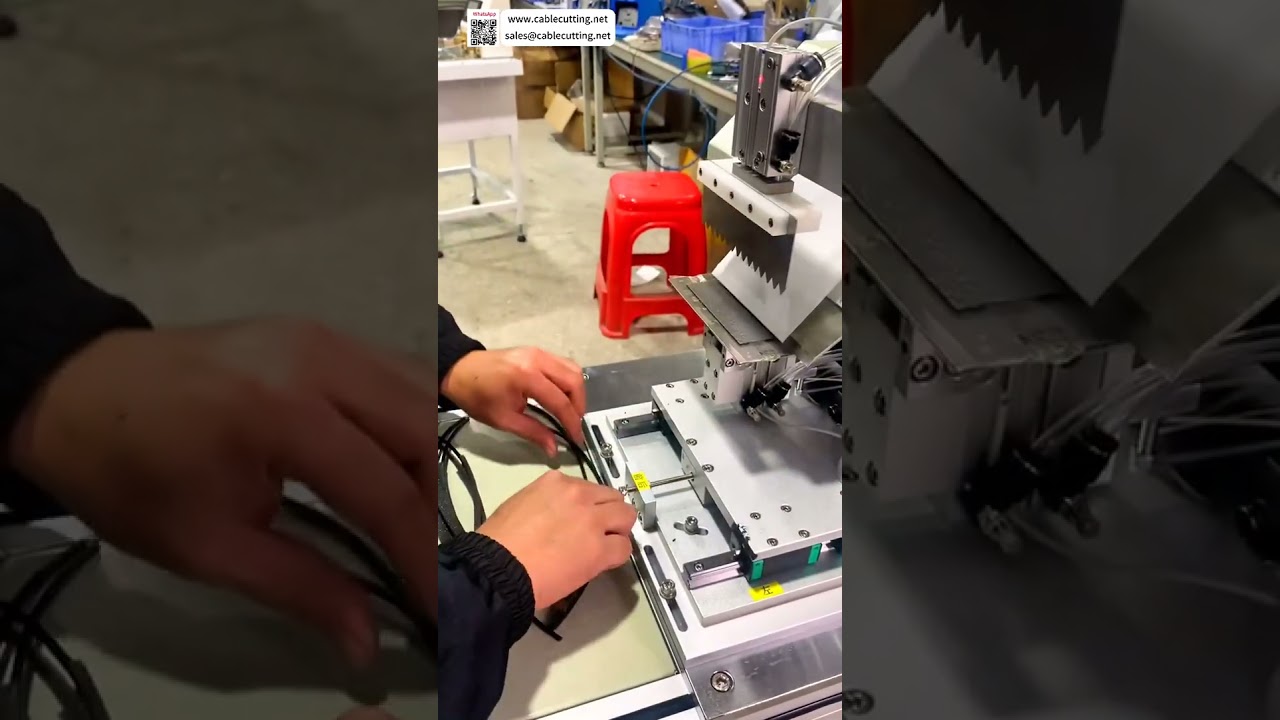Machine de pliage d'éponge - Accessoire d'enveloppement de mousse de précision - Traitement automatique à grande vitesse
