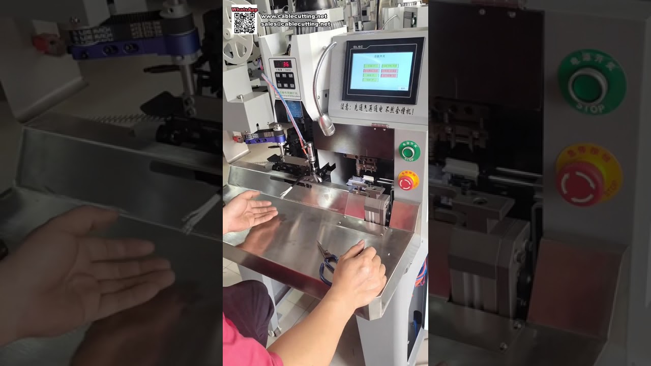 Machine de dénudage et de sertissage de cosses pour fils multiconducteurs à haute efficacité sans dommage pour l'âme
