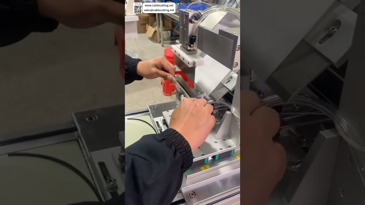 Machine à plier les éponges à servomoteur Accessoire de haute précision pour outil d'enveloppement d'éponges de 50 à 150 mm
