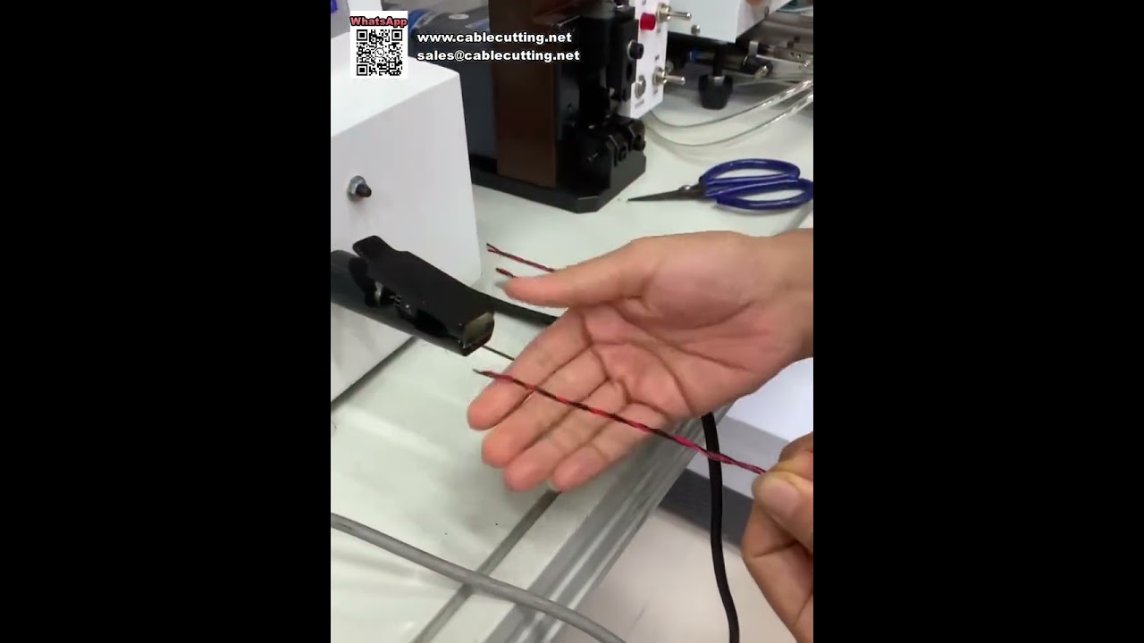 Machine automatique de torsion de fils et de regroupement serré de câbles en une étape à haute efficacité