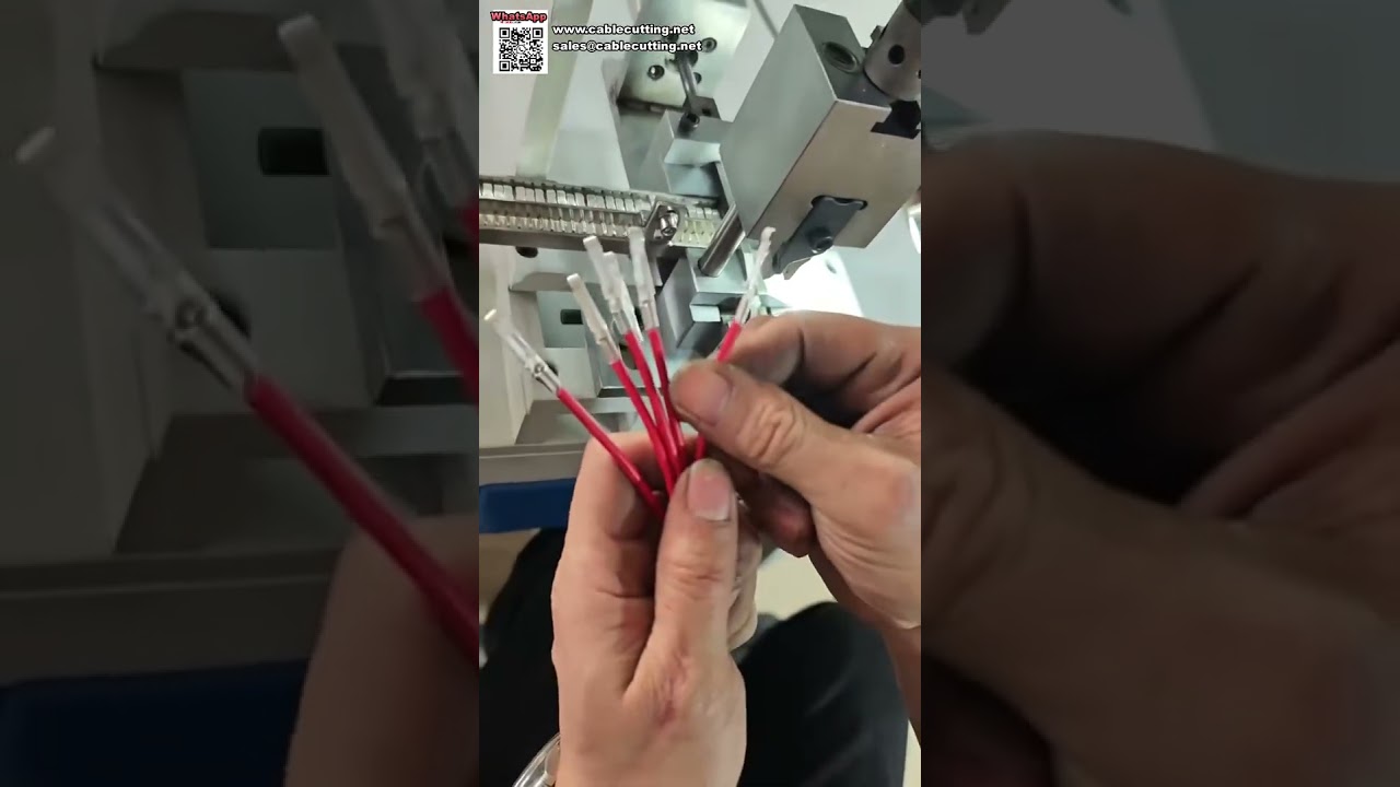 Machine de sertissage de bornes à bol vibrant - Traitement automatique de précision des fils