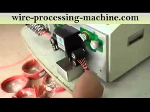 Machine de coupe et dénudage informatisée – Précision et automatisation