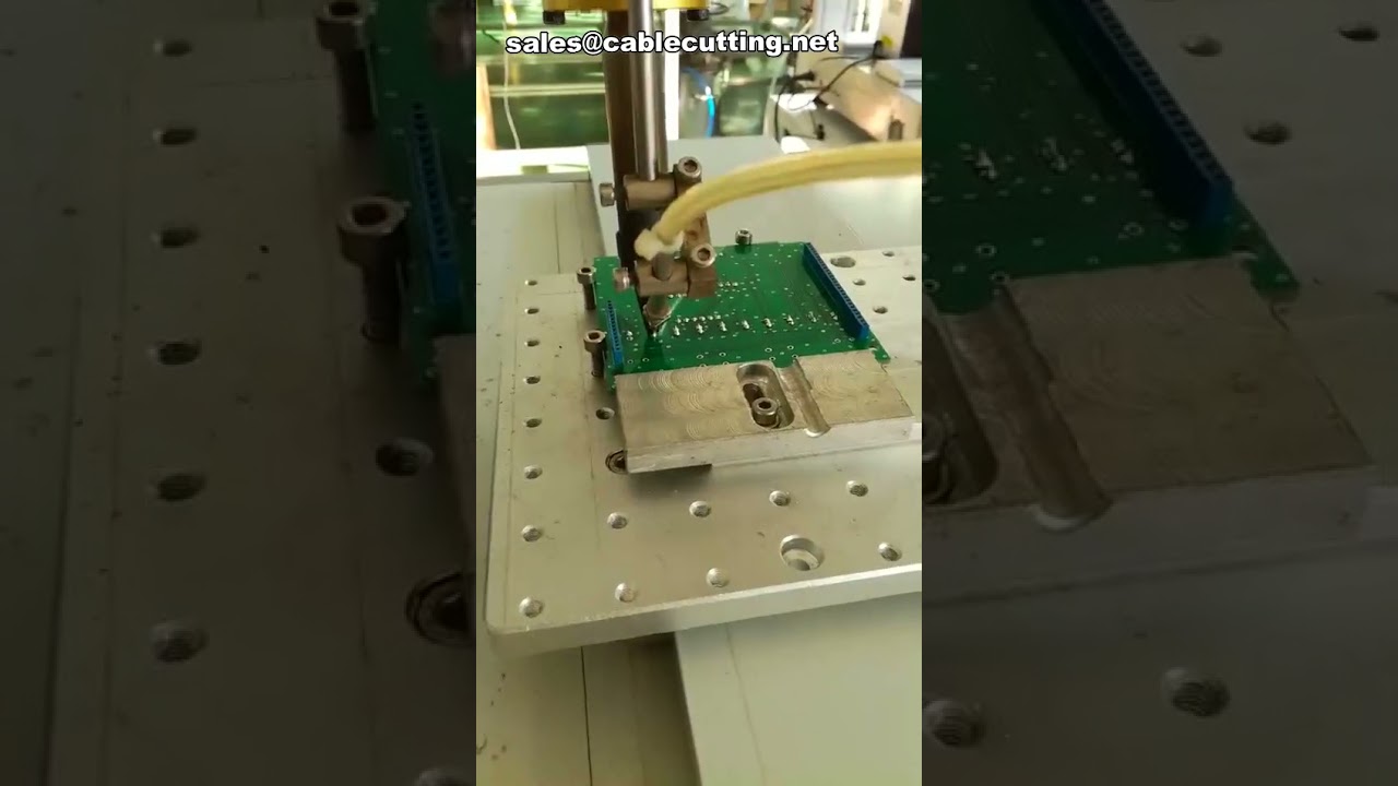 Machine de soudage robotisée PCB à 2 têtes et 5 axes – Robot de soudage automatisé pour PCB