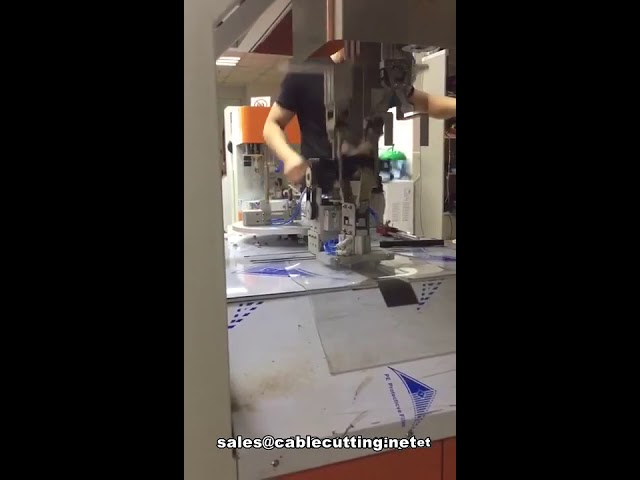 Grande machine d'enroulement et de cerclage de câbles - Manipulation efficace des câbles d'alimentation