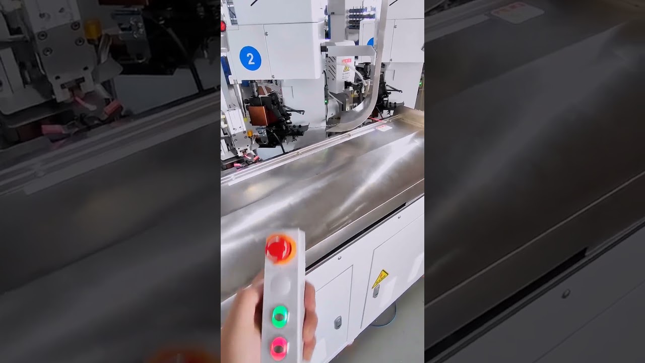 Fusion de fils haute température et sertissage de bornes – Machine de dénudage de câbles pour usine